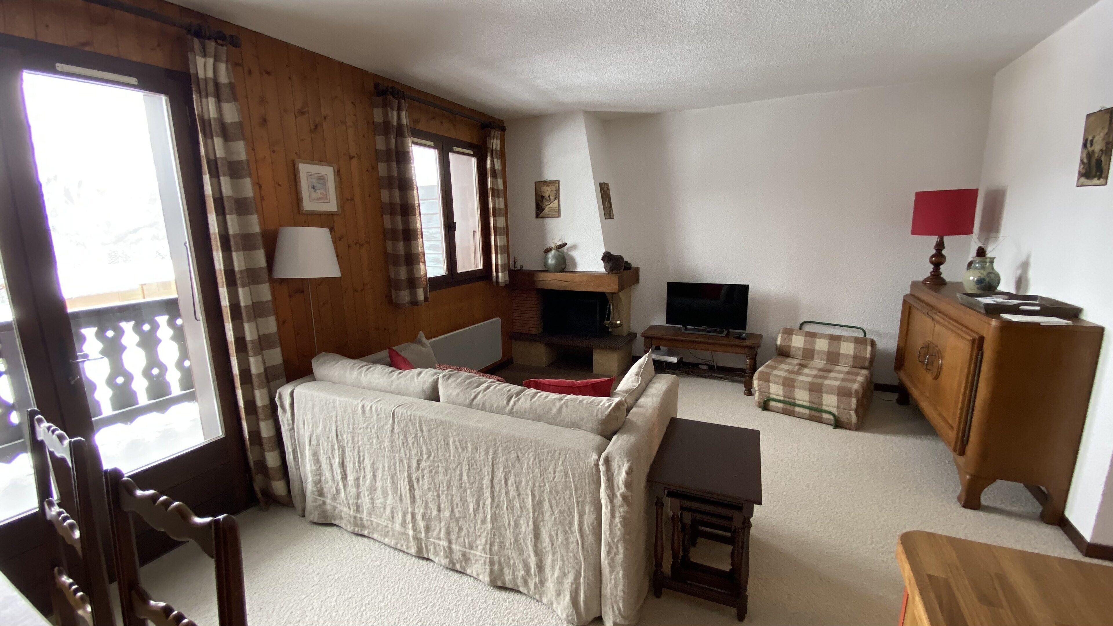 Breathtaking view / South facing balcony / WE possible