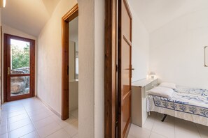 4 dormitorios, tabla de planchar con plancha, wifi gratis y ropa de cama