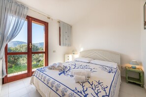 4 bedrooms, iron/ironing board, free WiFi, bed sheets - VILLA CRISTINA (Villasimius)