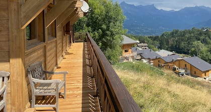 Valtava mökki Comblouxissa, upeat näkymät Mt Blancille, Megeve / St Gervais -hiihtoalueella