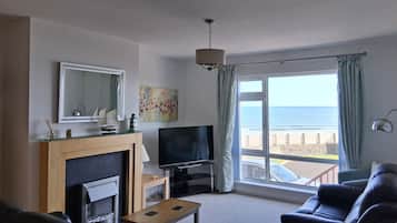 Smart-TV, Kamin, DVD-Player, Stereoanlage