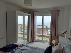 2 bedrooms, iron/ironing board, travel cot, free WiFi