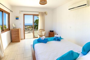 3 bedrooms, iron/ironing board, Internet, bed sheets