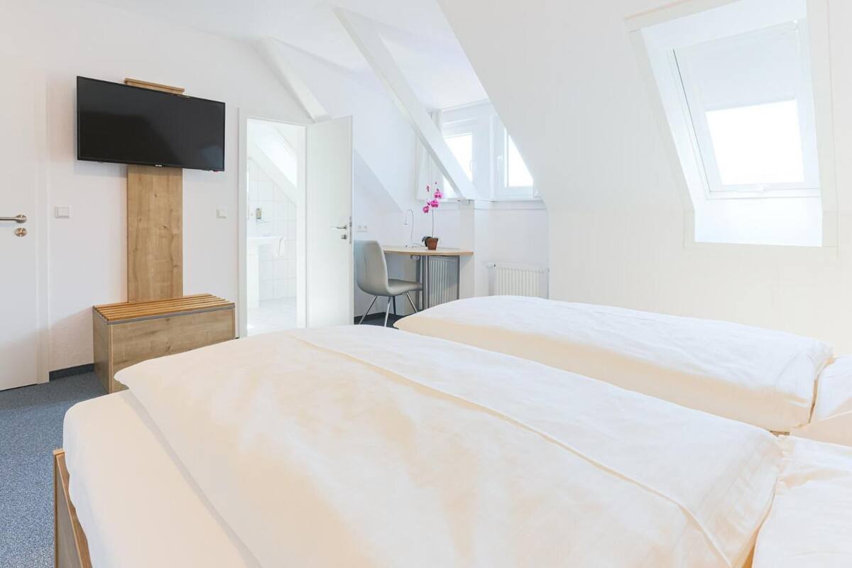 desk, laptop workspace, soundproofing, free cots/infant beds