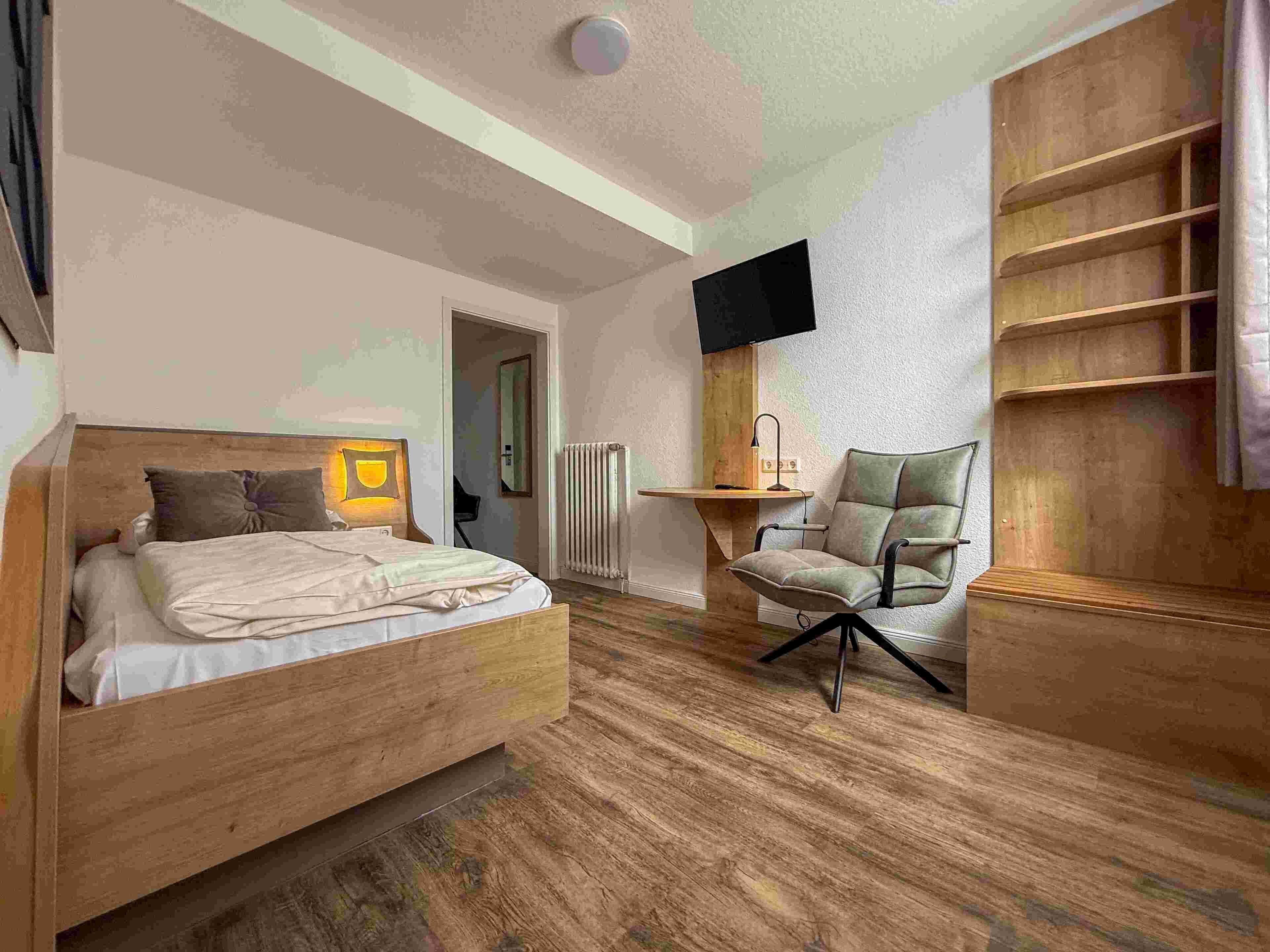 Camera Classic, accesso in sedia a rotelle, non fumatori | Una scrivania, postazione laptop, insonorizzazione, Wi-Fi gratuito