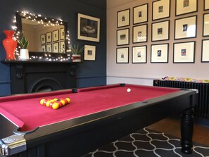 Game room - Luxurious & spacious family seaside escape. Perfect for relaxation and fun. (Ramsgate)
