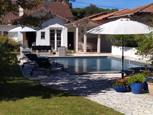 Piscine extérieure, piscine chauffée