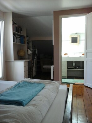 4 Schlafzimmer, Schreibtisch, Bügeleisen/Bügelbrett, kostenloses WLAN