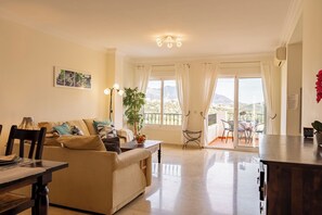 TV connectée, lecteur de DVD, chaîne hi-fi