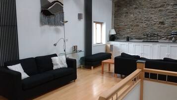 Bed settee and lounge area