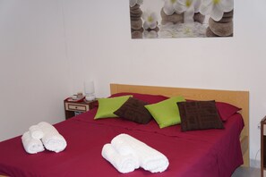 2 quartos, ferros/tábuas de passar roupa, Wi-Fi de cortesia