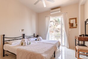3 bedrooms, in-room safe, iron/ironing board, free WiFi