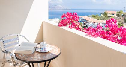 Villa Bougainvillea, Stunning Sea view, Near Almyrida, 2 Private Pools, Sleeps 7