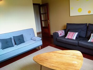 Smart TV, DVD player, video library