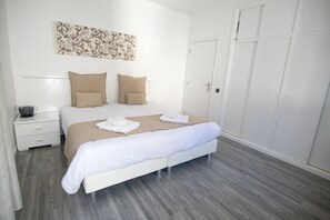 3 chambres, chambres insonorisées, fer et planche à repasser, Wi-Fi