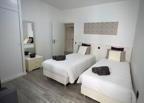 3 Schlafzimmer, schallisolierte Zimmer, Bügeleisen/Bügelbrett, WLAN