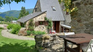 A stone house with a sloped roof, a wooden door, and a small window. - With Stunning Views, A Great Location For Mountain Activities And Relaxing (Campan)
