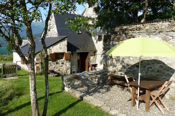 Gibson Grange gite and terrace