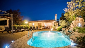Outdoor pool - Private, fully fenced and pet-friendly pool villa near the sea (Labin)