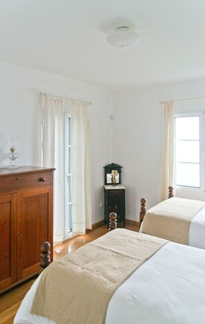 3 bedrooms, iron/ironing board, WiFi, bed sheets - Casa da Manta Fajã da Ovelha (Fajã da Ovelha)