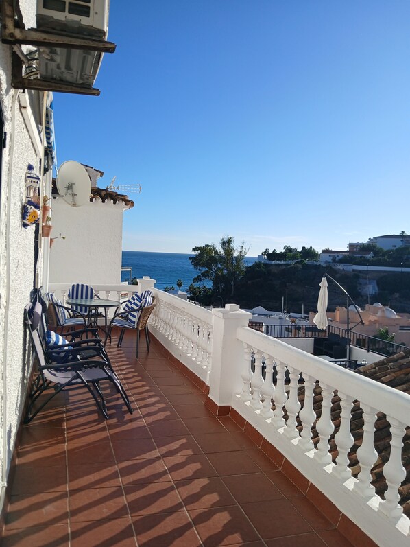 Terrace/patio - Modern, Spacious, and Well Equipped Apartment With Mountain And Sea Views (Nerja)