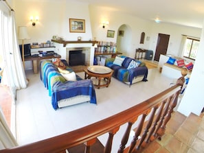 Smart TV, fireplace, table tennis, books