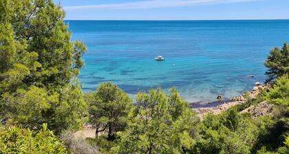 Magnificent villa, private pool, garden, wifi AACC Ideal for families with pets