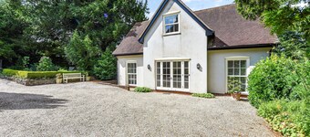 Casa contemporanea, piscina privata ai margini di Petworth, South Downs National Park