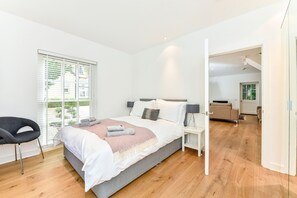 3 soverom, skrivebord, strykejern/-brett og wi-fi (inkludert)