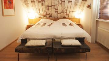 3 chambres, fer et planche à repasser, lit parapluie, Wi-Fi gratuit