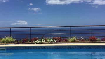 Outdoor pool, a heated pool