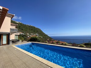 室外泳池、暖水池