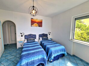 2 bedrooms, iron/ironing board, WiFi, bed sheets - Casa Lylia, a lovely sea view apartment located in the center of Praiano. (Praiano)
