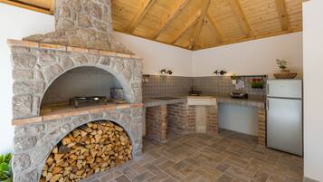 Kühlschrank, Ofen, Herdplatte, Geschirrspüler