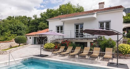 Holiday home with pool&terrace, gazebo,BBQ