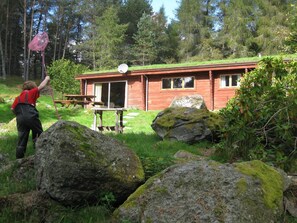 Outdoor dining - 3-bedroom log house set in woodland in the heart of Highland Perthshire (Kirkmichael, Perth and Kinross)