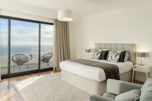 5 chambres, fer et planche à repasser, Wi-Fi, draps fournis