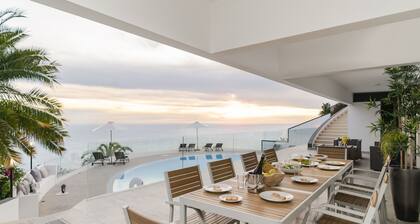 Sky Villa, piscina fantástica y vistas fenomenal en urbanización de lujo.