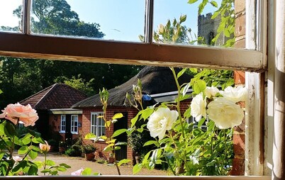 Country Cottage Set In pretty Suffolk village with 2 local pubs, dog friendly