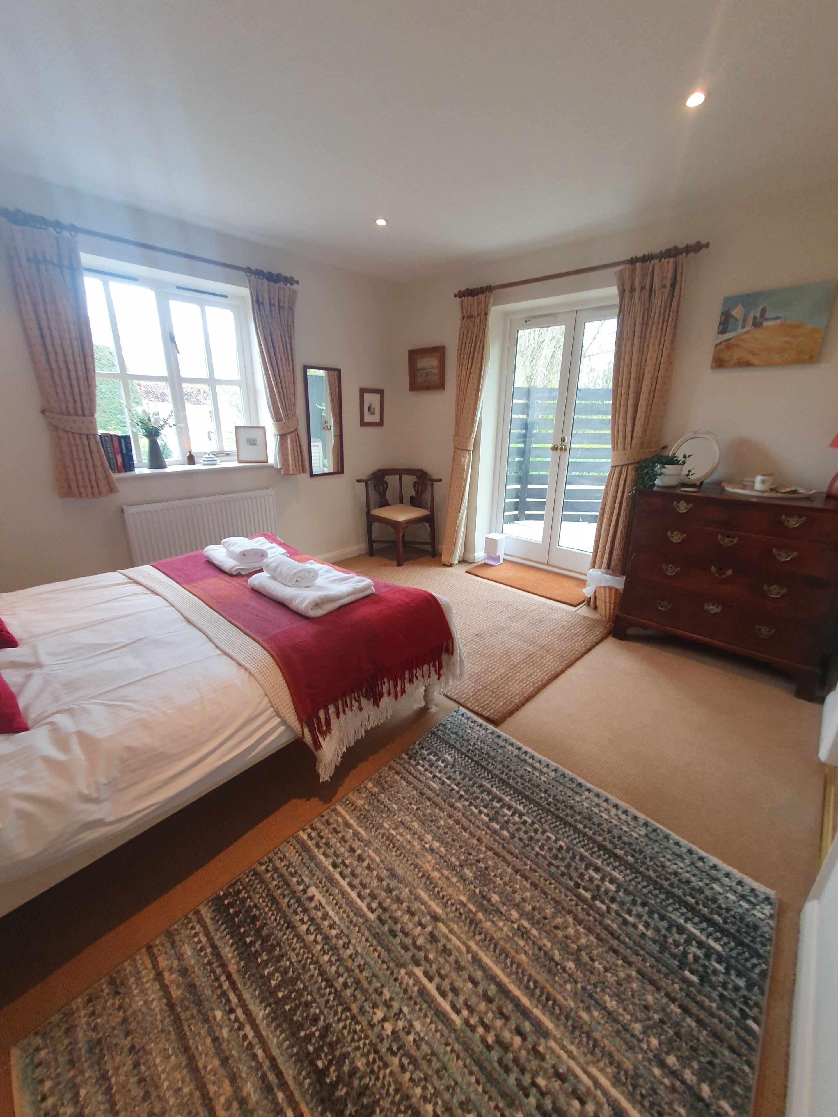 1 chambre, fer et planche à repasser, lit parapluie, Wi-Fi gratuit