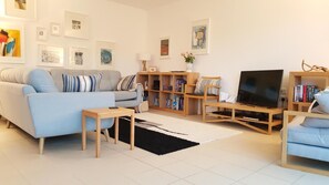 Smart TV, video games, DVD player, books
