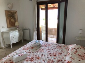 2 sovrum, strykjärn/strykbräda, gratis wi-fi och sängkläder