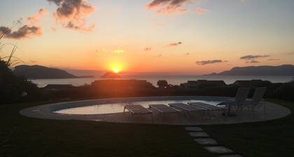 Villa Madre, detached villa with private pool and spectacular sea views