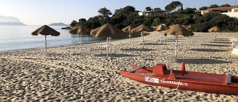 In Strandnähe, Liegestühle