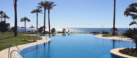 Utomhuspool