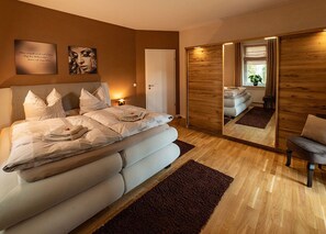 3 Schlafzimmer, Zimmersafe, Bügeleisen/Bügelbrett, kostenloses WLAN