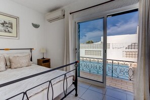 4 室のベッドルーム、アイロン / アイロン台、旅行用ベビーベッド、WiFi