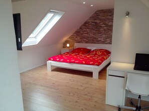 1 bedroom, WiFi, bed sheets
