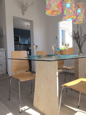 Spiseområde på rommet