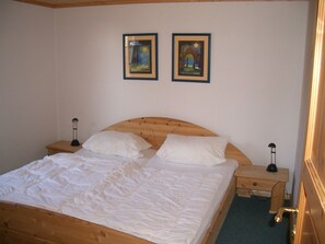 3 bedrooms, free WiFi - The house is located right on the edge of the Müritz National Park (Userin)